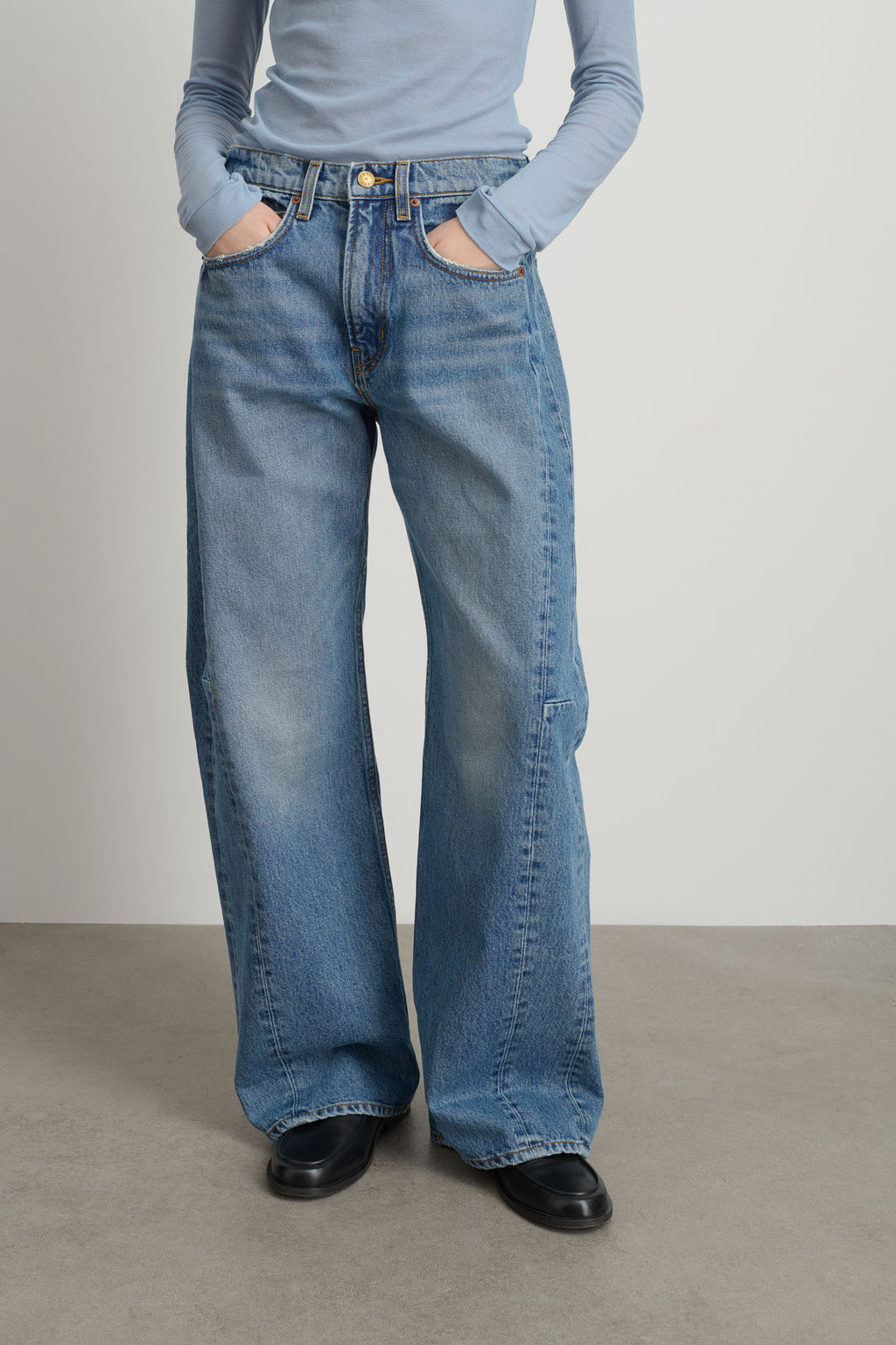 Relaxed Cuffed Lasso Jean Jane Wash