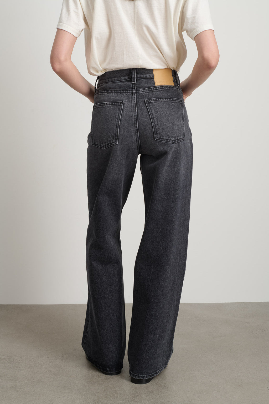 Elissa Jean Long Stil Black