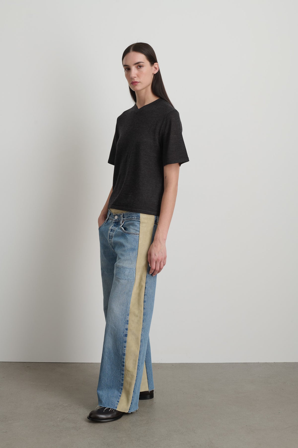 Short Sleeve V Neck Charcoal