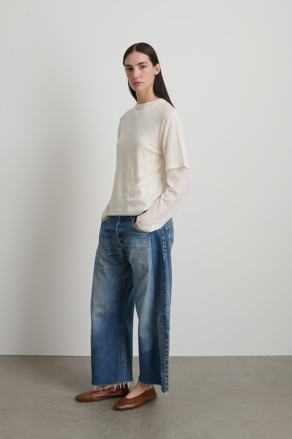 Short Sleeve V Neck Oyster