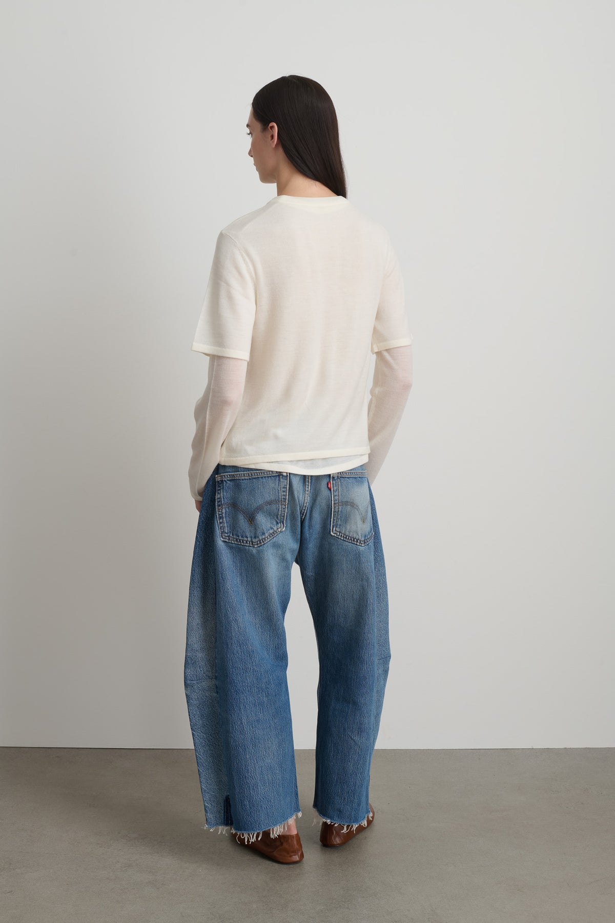 Short Sleeve V Neck Oyster