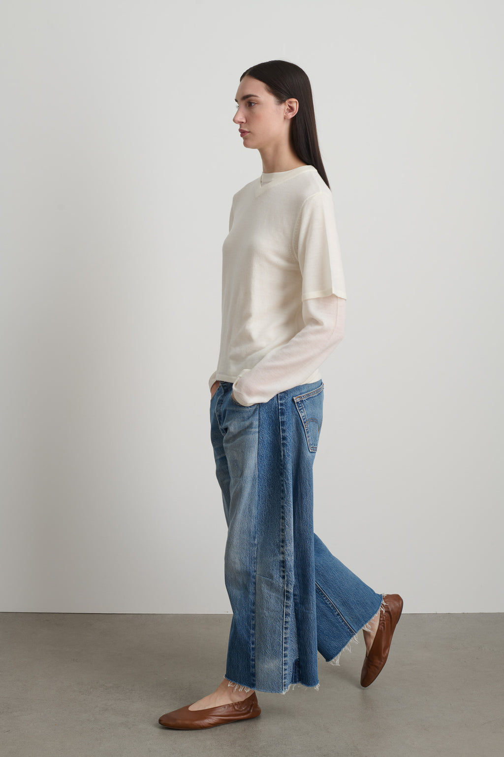 Short Sleeve V Neck Oyster