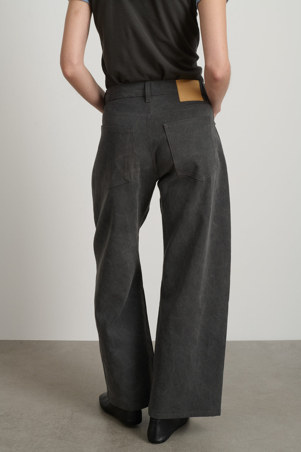 Floppy Jean Washed Black