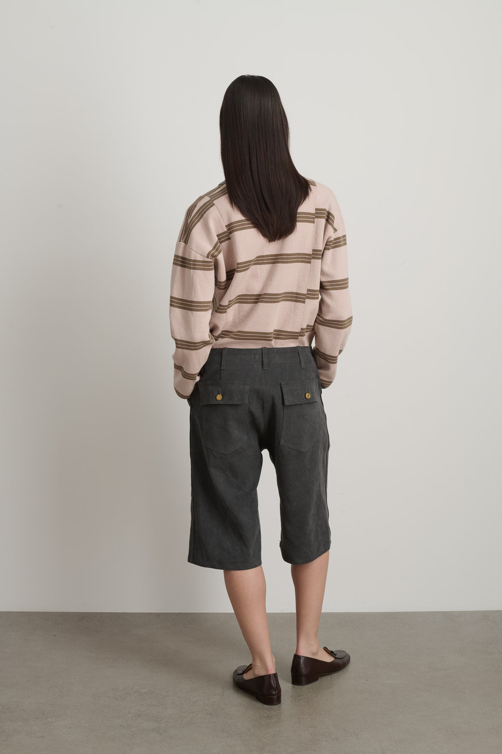 Roma Short Washed Black