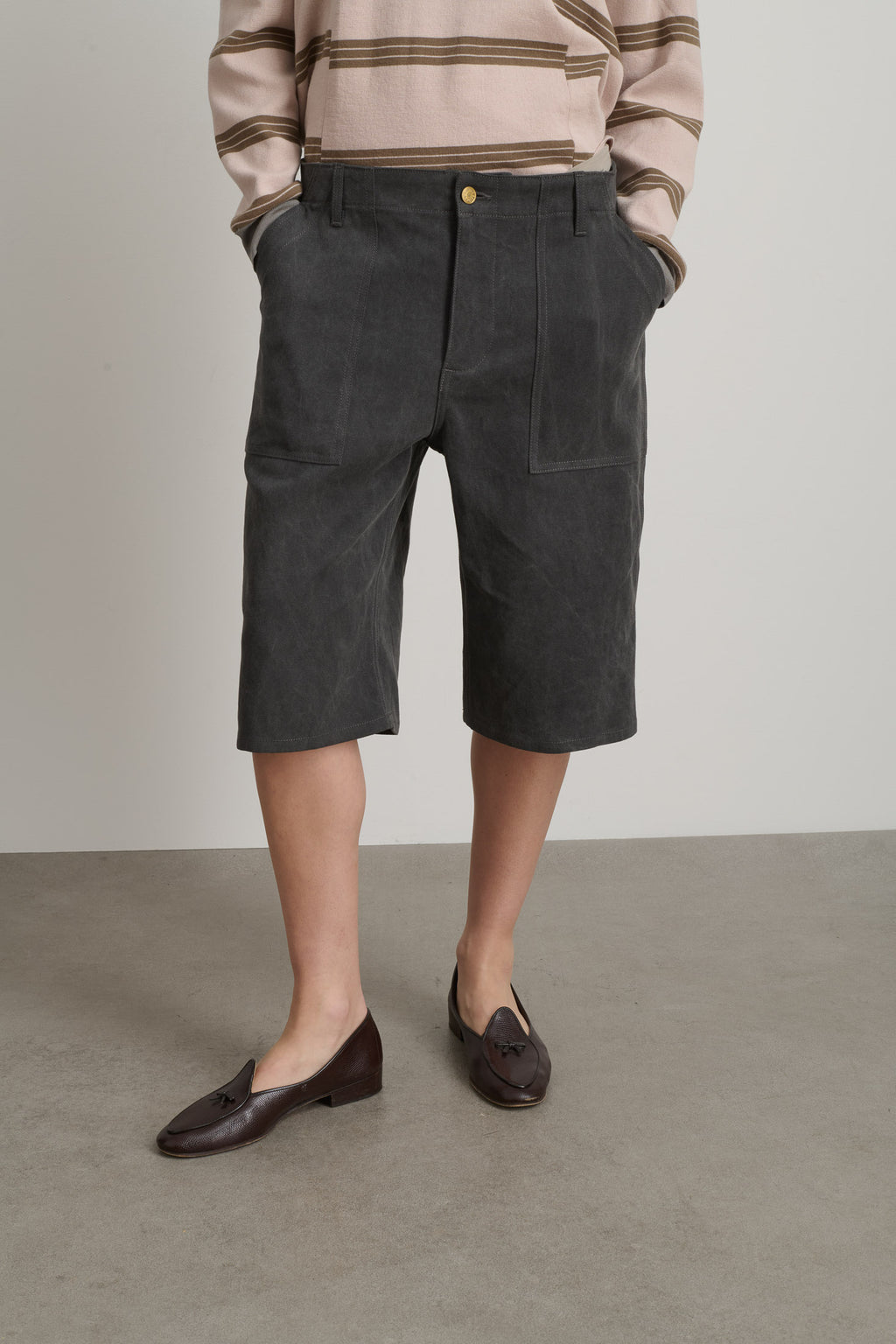 Roma Short Washed Black