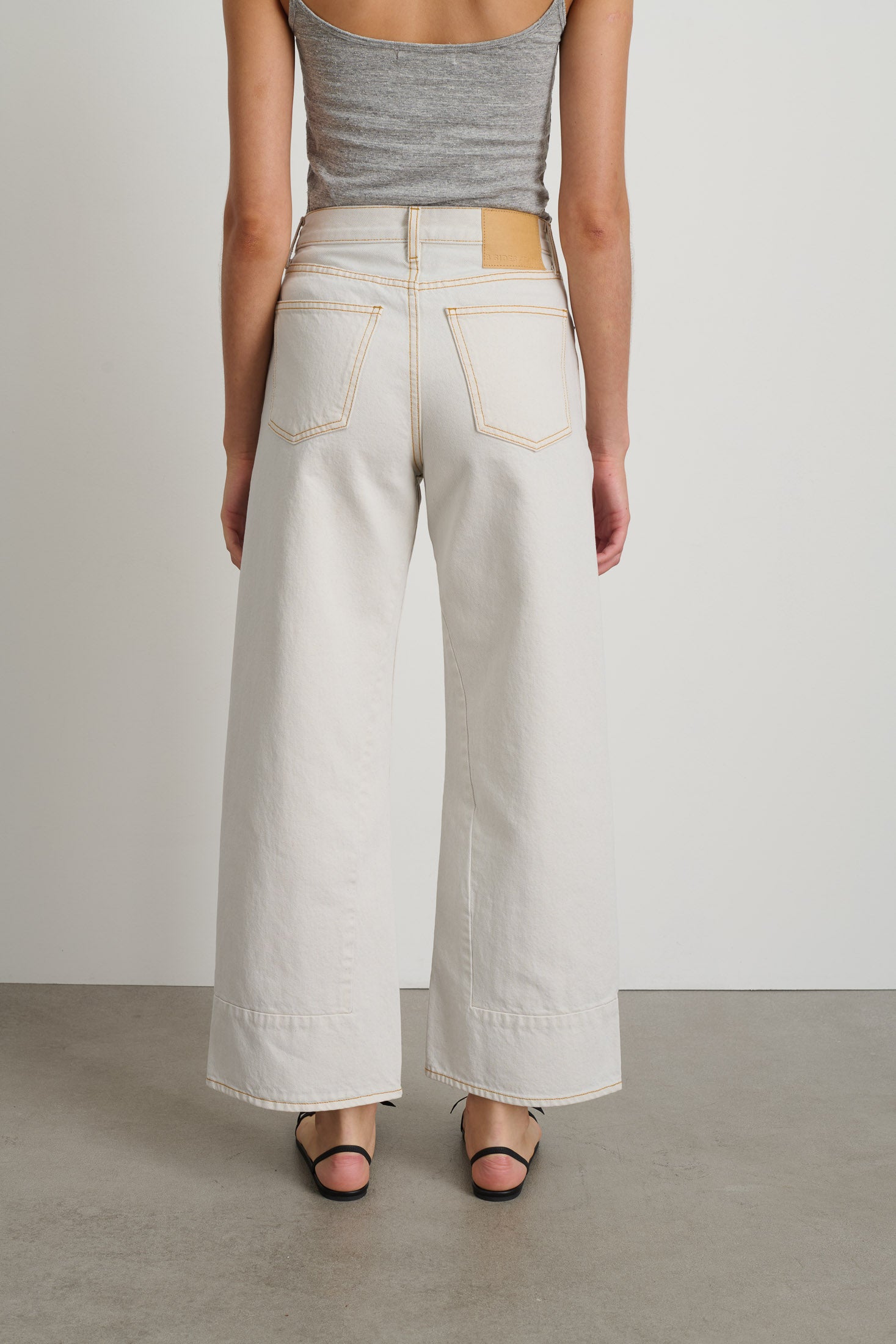 BADBLOOD デニム スコッドコンベックスパンツ 白 WHITE Marcel Culotte Tile White - Women | B Sides Jeans