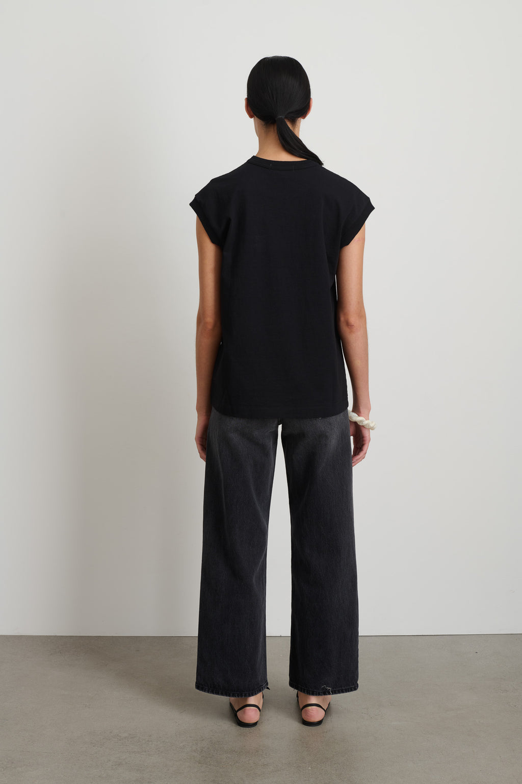 B Sides Pocket Tank Stil Black