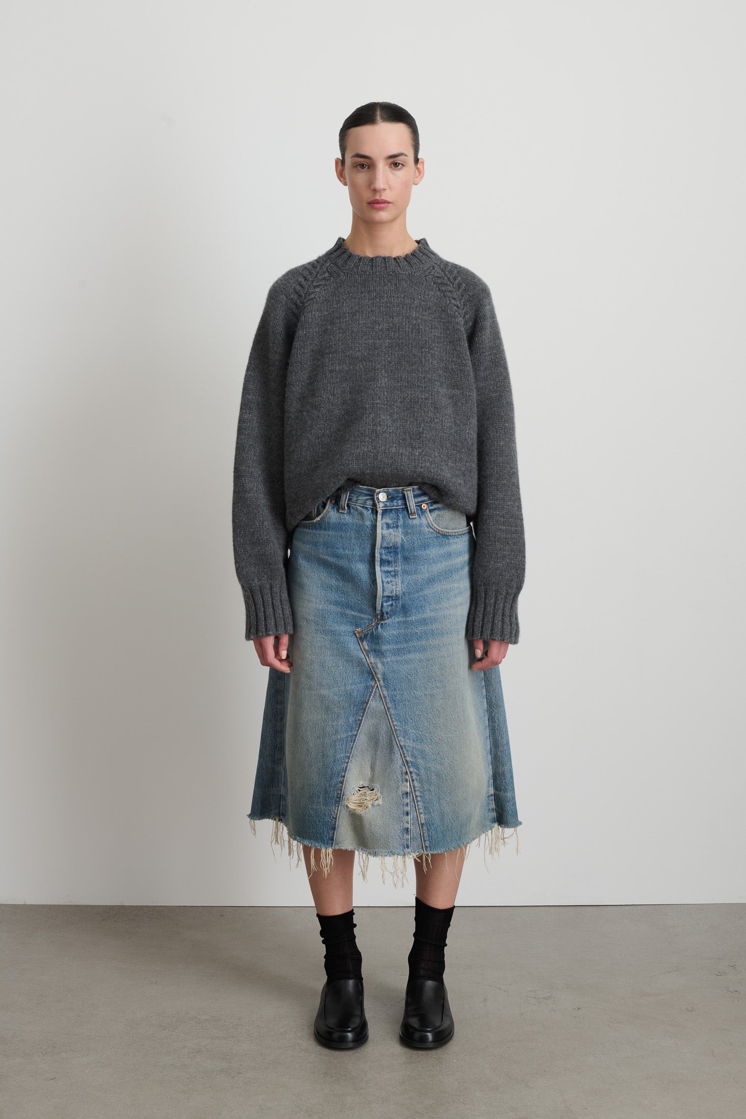 Braided Crew Grey Cashmere