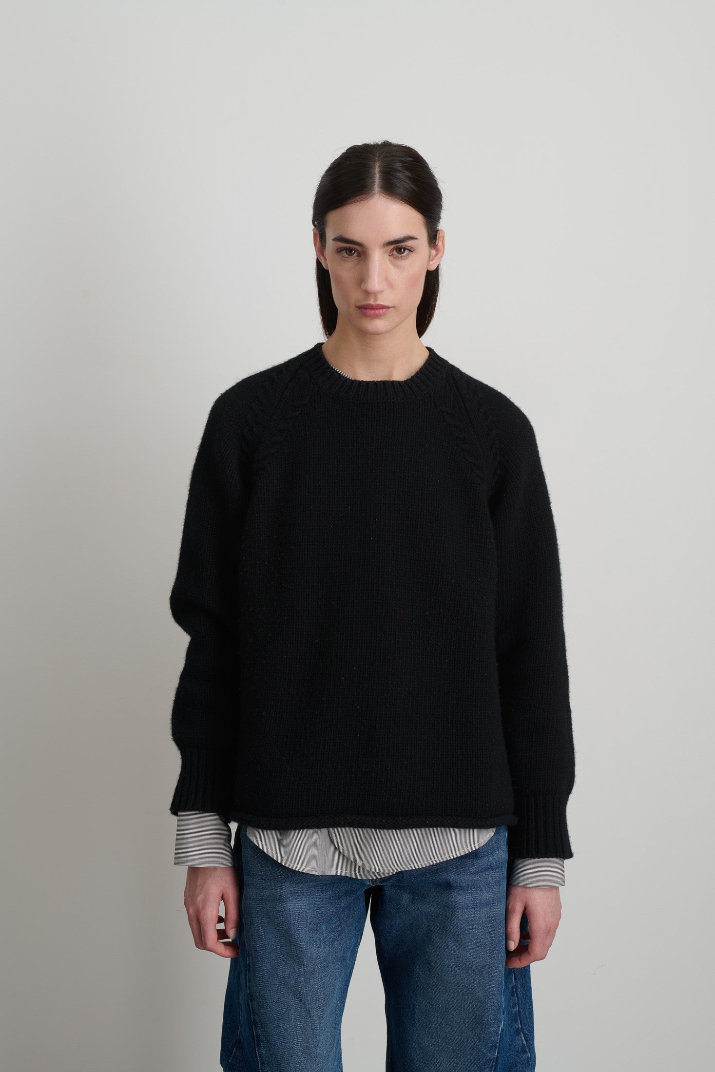 Braided Crew Black Cashmere
