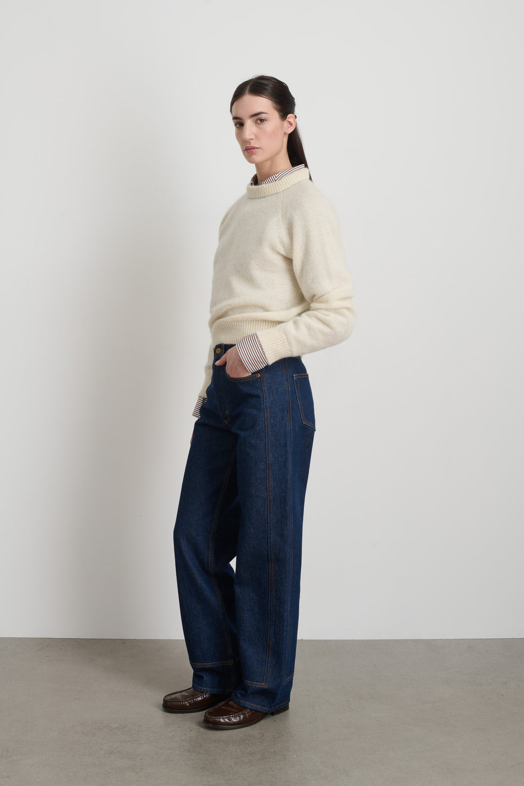 Mohair Sweatshirt Alabaster with Kelly Embroidery